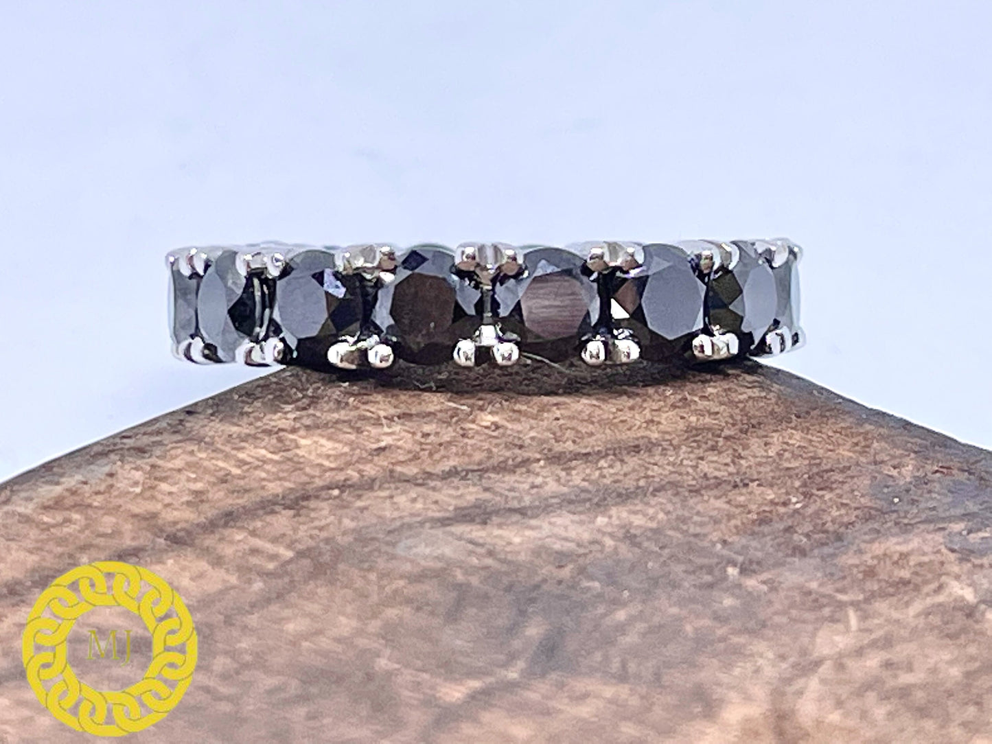 Black Diamond Infinity Band-Round Diamonds-18k Gold-Black Diamond Eternity ring-April birthstone ring-Engagement Ring-Gift for her