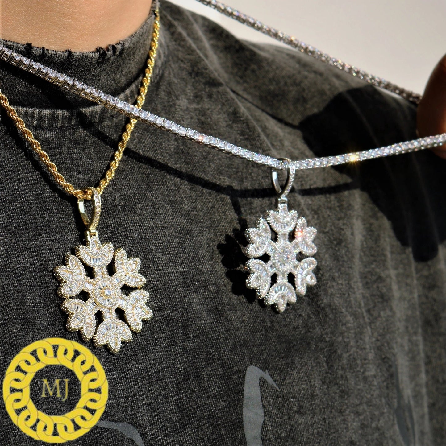 925 Sterling Silver Moissanite Diamonds Fully Iced Out Snowflake Symbol Pendant/Hip Hop Jewelry/Customize Gift/Iced Out Pendant ,Snow flower