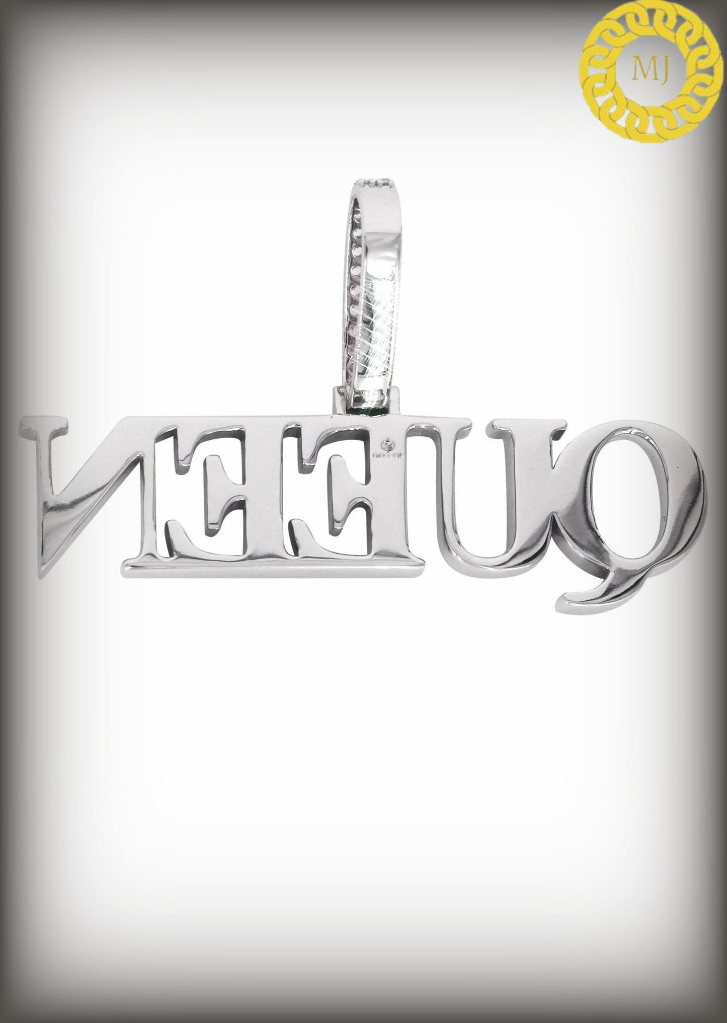 Women Hip Hop QUEEN Letter Pendant Necklace , Moissanite Iced Out Bling HipHop Necklaces Fashion Jewelry,ICY Queen Pendant,Icedout jewelry