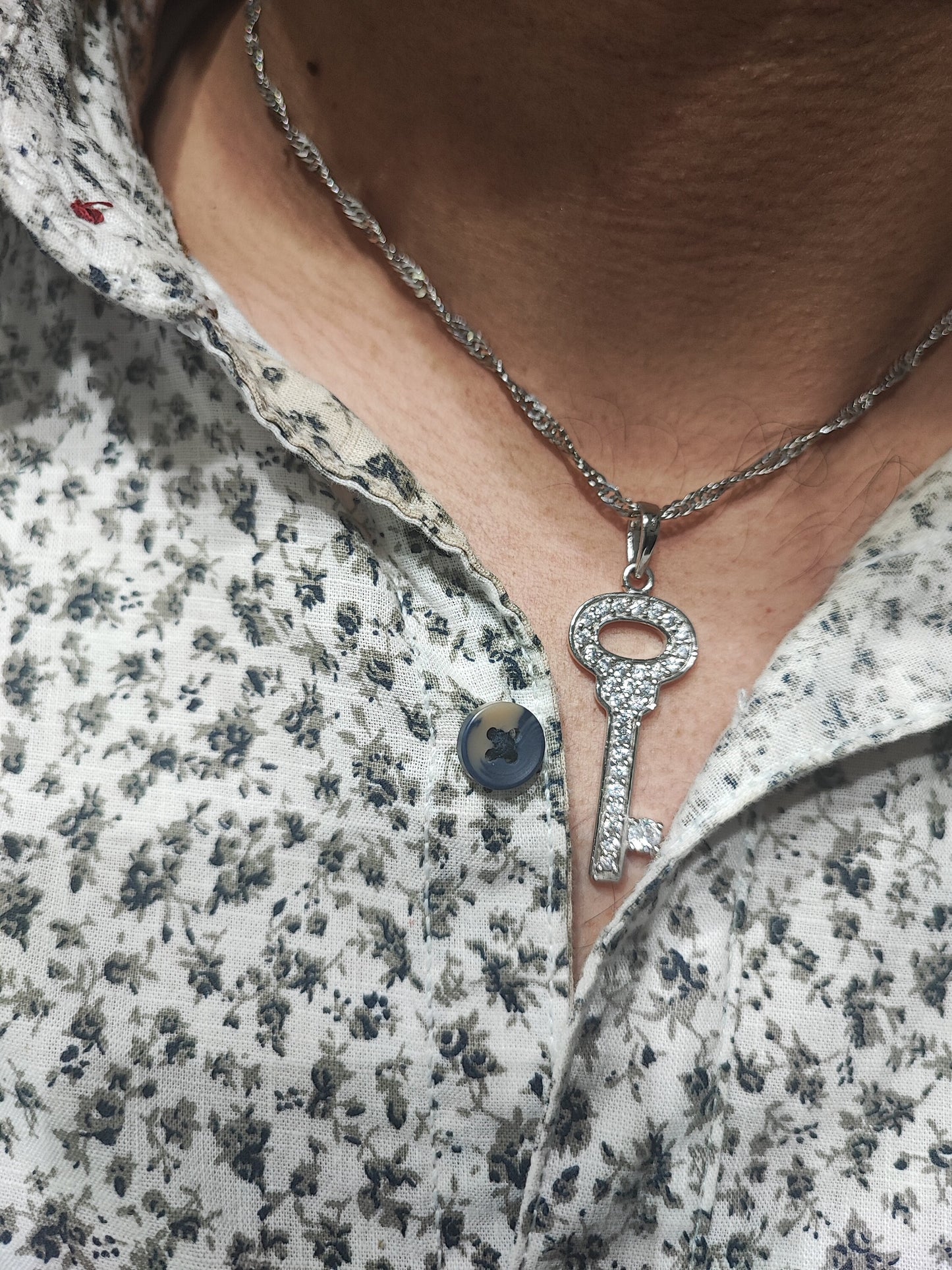 Key Necklace / Moissanite Key Pendant/Moissanite Necklace / Key Charm Necklace / 925 Solid Silver Key Necklace /Moissanite Key Charm