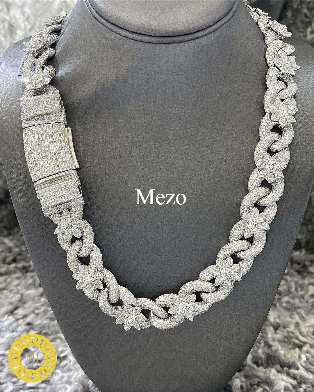 17mm infinity Flower chain in 925 sterling silver with 14k gold plated with moissonite Baguettes GRA certified pass on the diamond tester